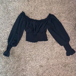 Long sleeved cropped black top